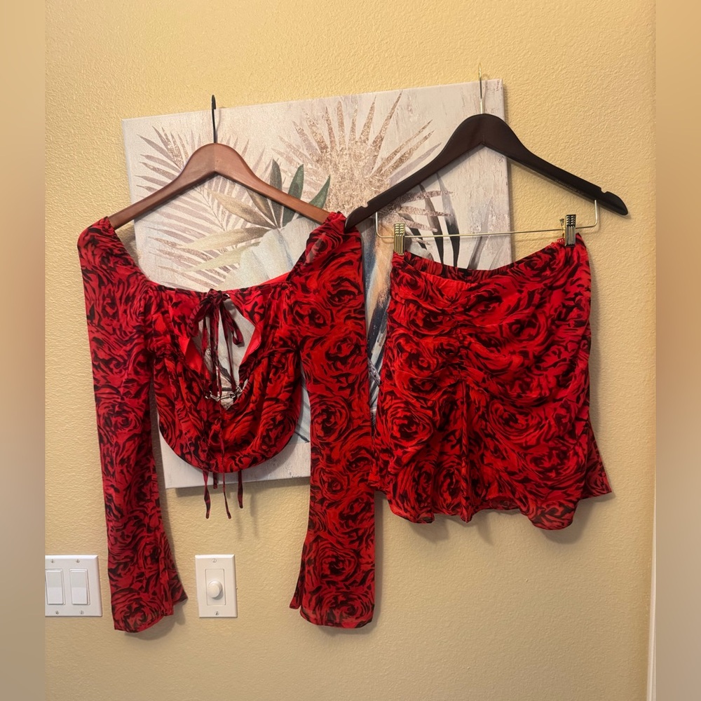 Outcast Rosa 🌹 Two-Piece Set - Picture 5 of 6